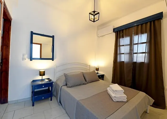 Lunar Santorini Hotel
